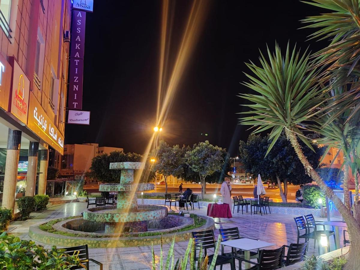 Hotel Cafe Restaurant Assaka Тизнит Екстериор снимка