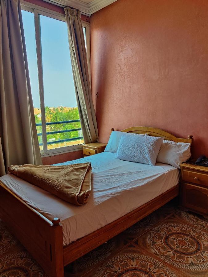 Hotel Cafe Restaurant Assaka Тизнит Екстериор снимка